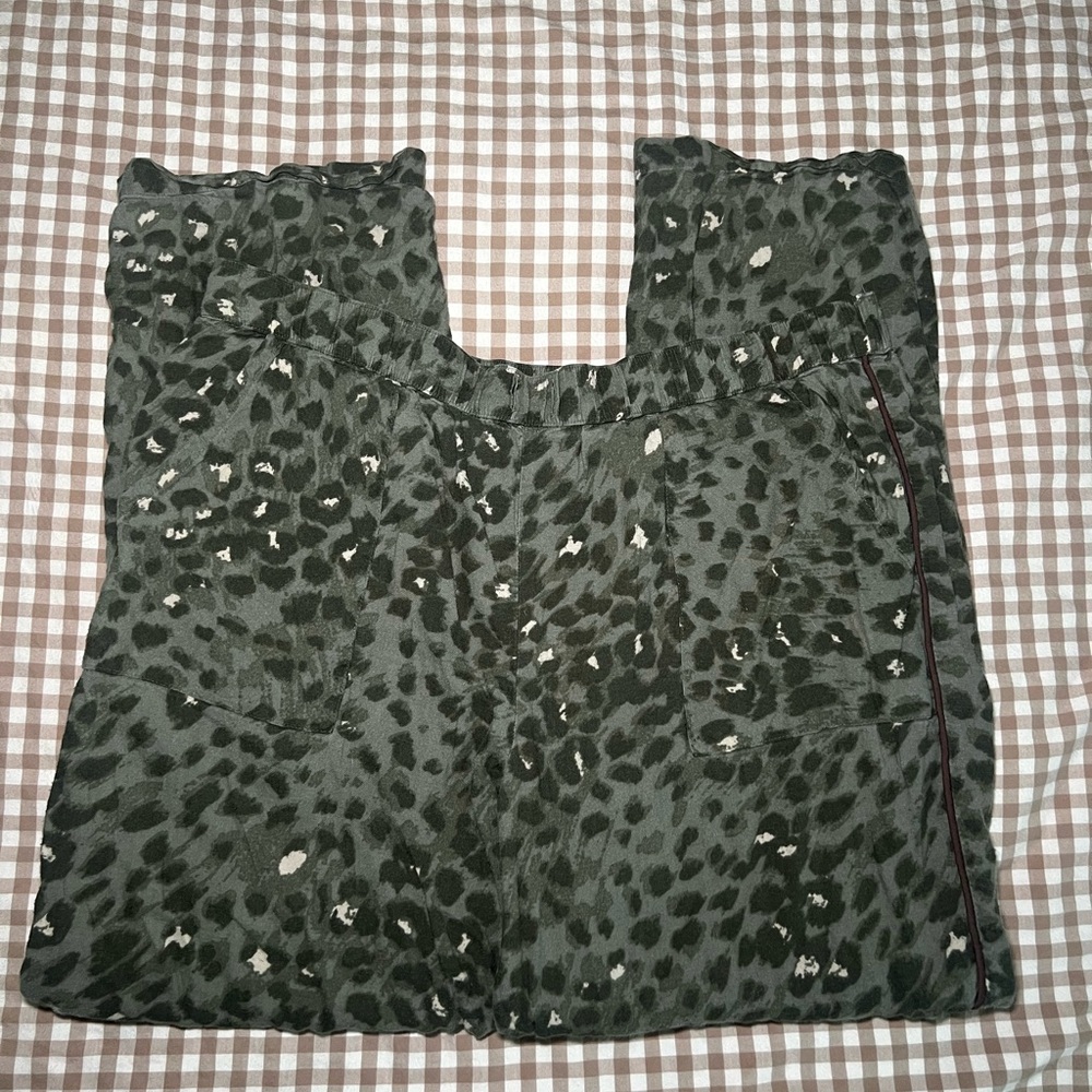 Aerie Green Leopard Pajama Pants